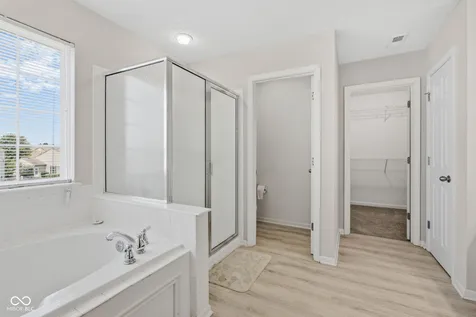 2410 Mcgregor Drive Avon IN 46123