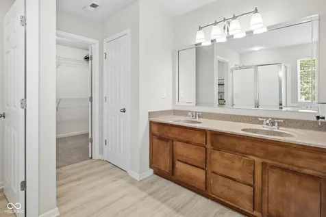 2410 Mcgregor Drive Avon IN 46123