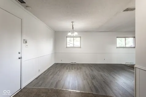 2426 Lawrence Avenue Indianapolis IN 46227