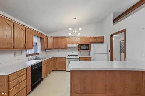 4534 Hackberry Drive Columbus IN 47201