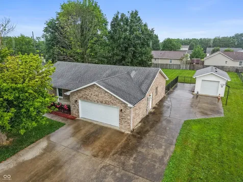 4534 Hackberry Drive Columbus IN 47201