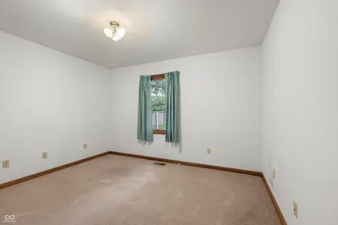 4534 Hackberry Drive Columbus IN 47201