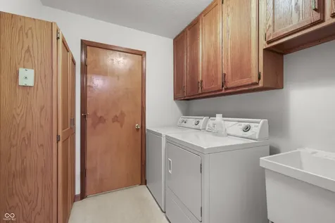 4534 Hackberry Drive Columbus IN 47201