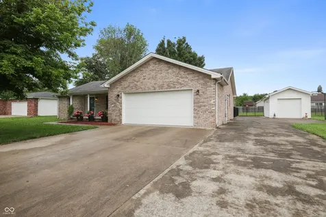 4534 Hackberry Drive Columbus IN 47201