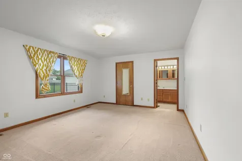 4534 Hackberry Drive Columbus IN 47201