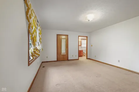 4534 Hackberry Drive Columbus IN 47201