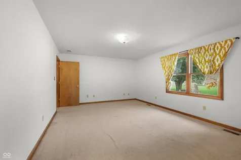 4534 Hackberry Drive Columbus IN 47201