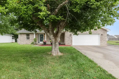 4534 Hackberry Drive Columbus IN 47201