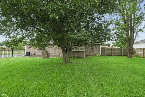 4534 Hackberry Drive Columbus IN 47201