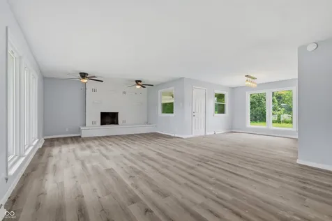1208 Elizabeth Lane Terre Haute IN 47802