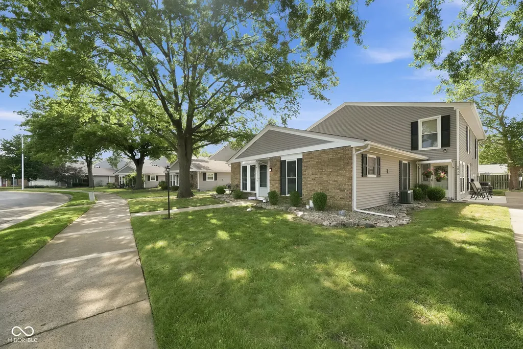 5038 Woodmark Drive Fort Wayne IN 46815