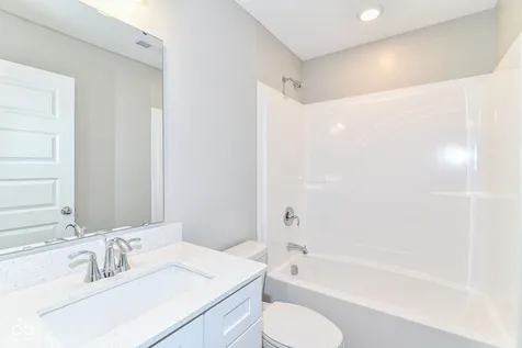 6872 Sunstone Place Carmel IN 46033
