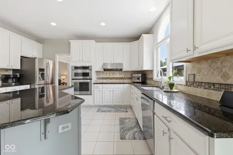 5729 Fairbourne Court Carmel IN 46033