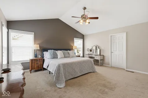 5729 Fairbourne Court Carmel IN 46033