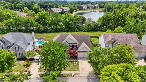 5729 Fairbourne Court Carmel IN 46033