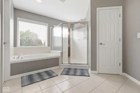 5729 Fairbourne Court Carmel IN 46033