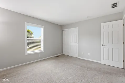 5729 Fairbourne Court Carmel IN 46033