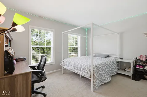 5729 Fairbourne Court Carmel IN 46033