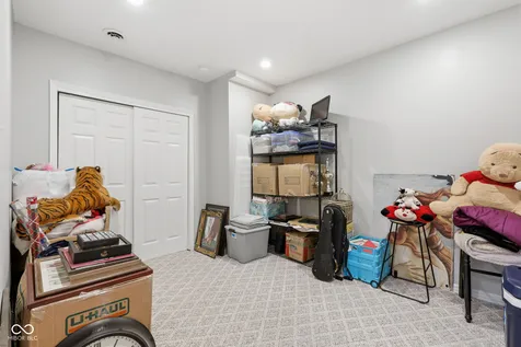 5729 Fairbourne Court Carmel IN 46033