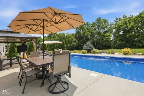 5729 Fairbourne Court Carmel IN 46033