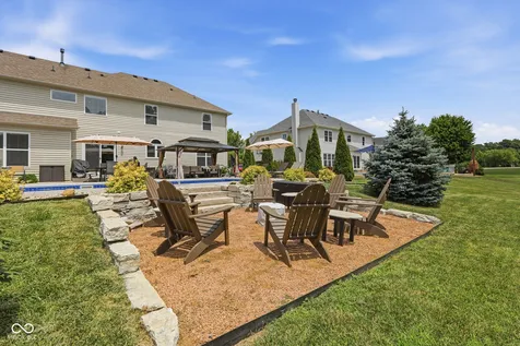 5729 Fairbourne Court Carmel IN 46033