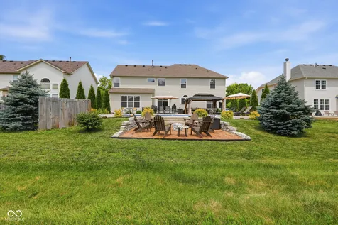 5729 Fairbourne Court Carmel IN 46033