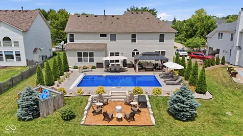5729 Fairbourne Court Carmel IN 46033