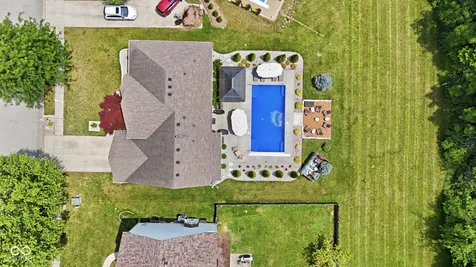 5729 Fairbourne Court Carmel IN 46033