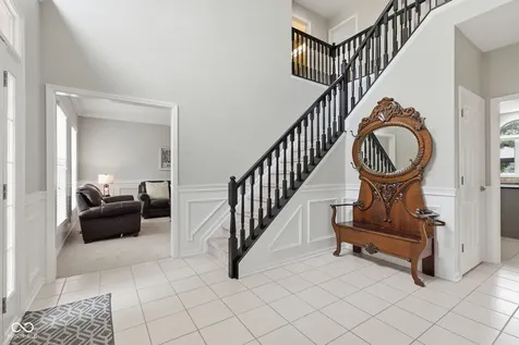 5729 Fairbourne Court Carmel IN 46033