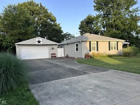 906 Harlan Street Plainfield IN 46168