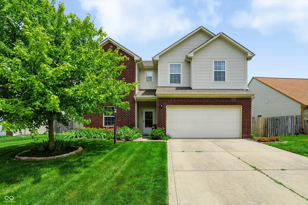 5217 Montavia Lane Indianapolis IN 46239