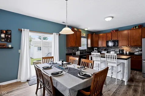 5217 Montavia Lane Indianapolis IN 46239