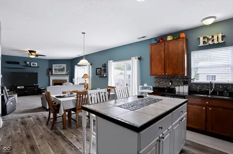 5217 Montavia Lane Indianapolis IN 46239