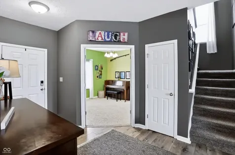 5217 Montavia Lane Indianapolis IN 46239