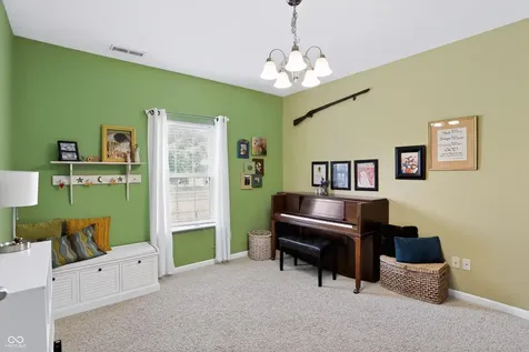 5217 Montavia Lane Indianapolis IN 46239