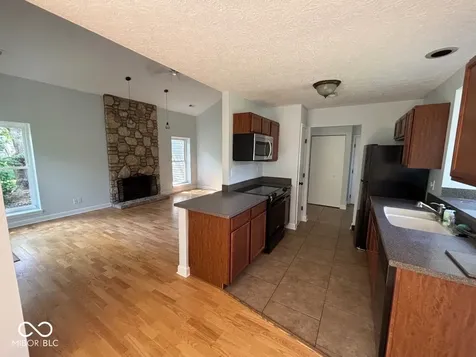 9206 Andiron Drive Indianapolis IN 46250