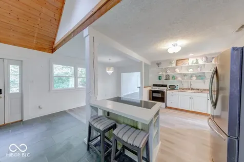 621 W Hemphill Drive Nineveh IN 46164