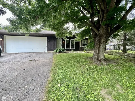 5722 Wheelhorse Drive Indianapolis IN 46221