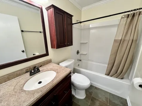 5722 Wheelhorse Drive Indianapolis IN 46221