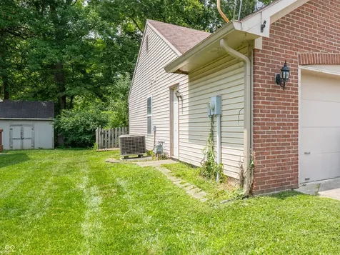 1506 Brook Pointe Drive Indianapolis IN 46234