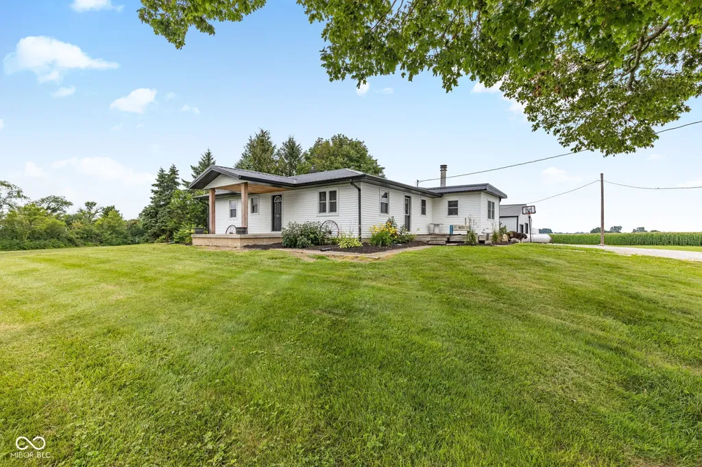7926 W County Road 700 S Colfax IN 46035