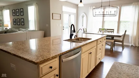 12874 Girvan Way Fishers IN 46037