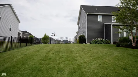 12874 Girvan Way Fishers IN 46037
