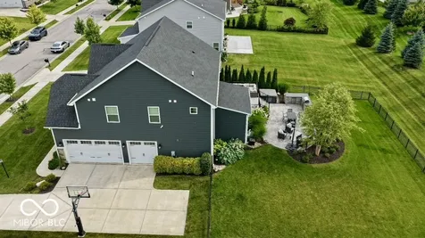 12874 Girvan Way Fishers IN 46037