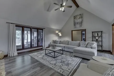 6450 Quail Creek Indianapolis IN 46237