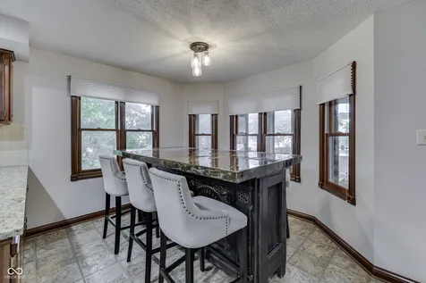 6450 Quail Creek Indianapolis IN 46237