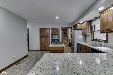 6450 Quail Creek Indianapolis IN 46237