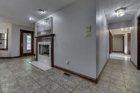 6450 Quail Creek Indianapolis IN 46237