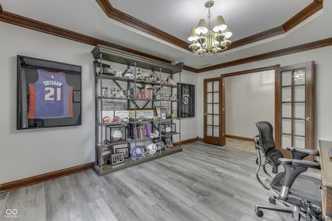 6450 Quail Creek Indianapolis IN 46237