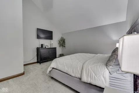 6450 Quail Creek Indianapolis IN 46237